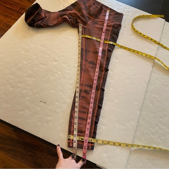 Lululemon Rise And Flow Pant Leggings Tights Womens Small Custom Tie Dye Orange - Picture 11 of 15